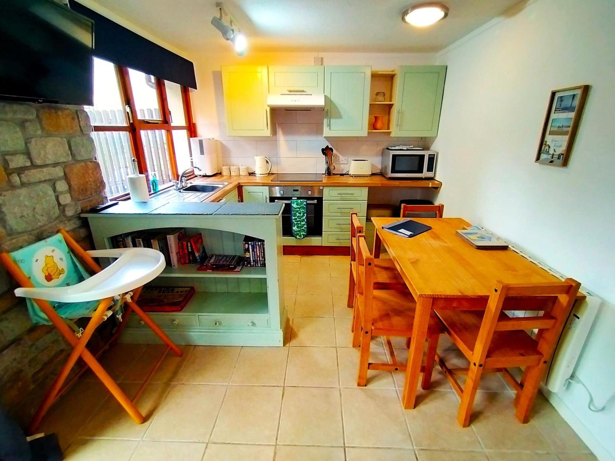 Chalet Rebels Retreat - 2-bed Nr & Hayle St Ives (Cornwall)