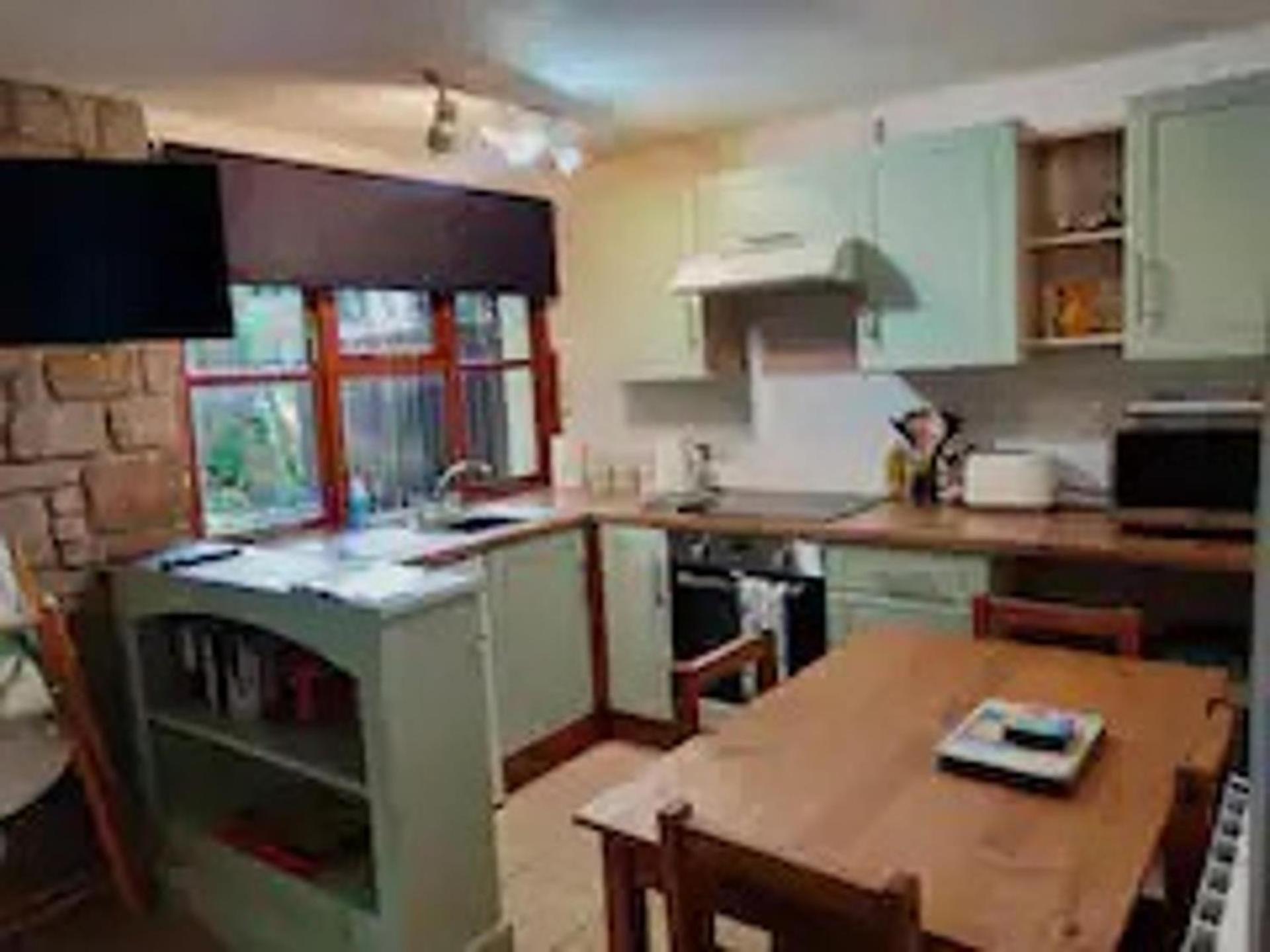 Rebels Retreat - 2-bed Nr & Hayle Chalet *